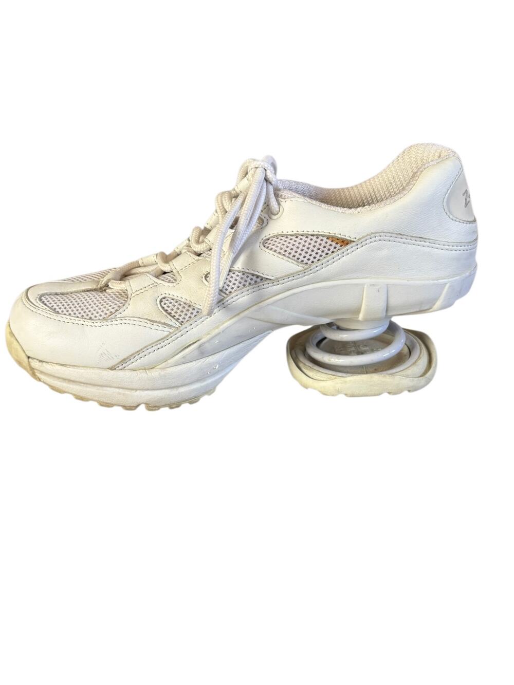 Z-Coil Mens Freedom Classic White Slip Resistant Sneakers Size 8 No Insole